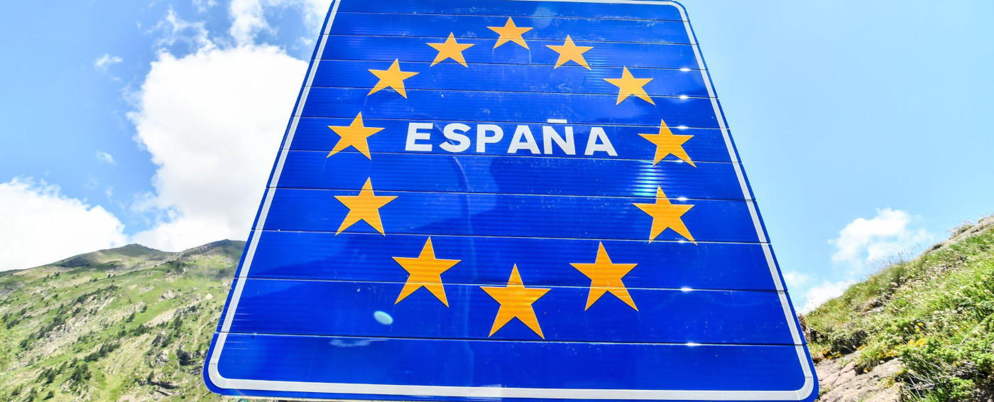 Señal de tráfico de entrada a España